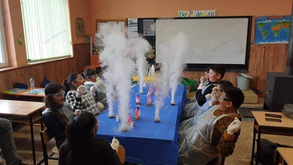 Шоу за децата в Бургас – Детско парти с Щура научна работилничка – снимка 4