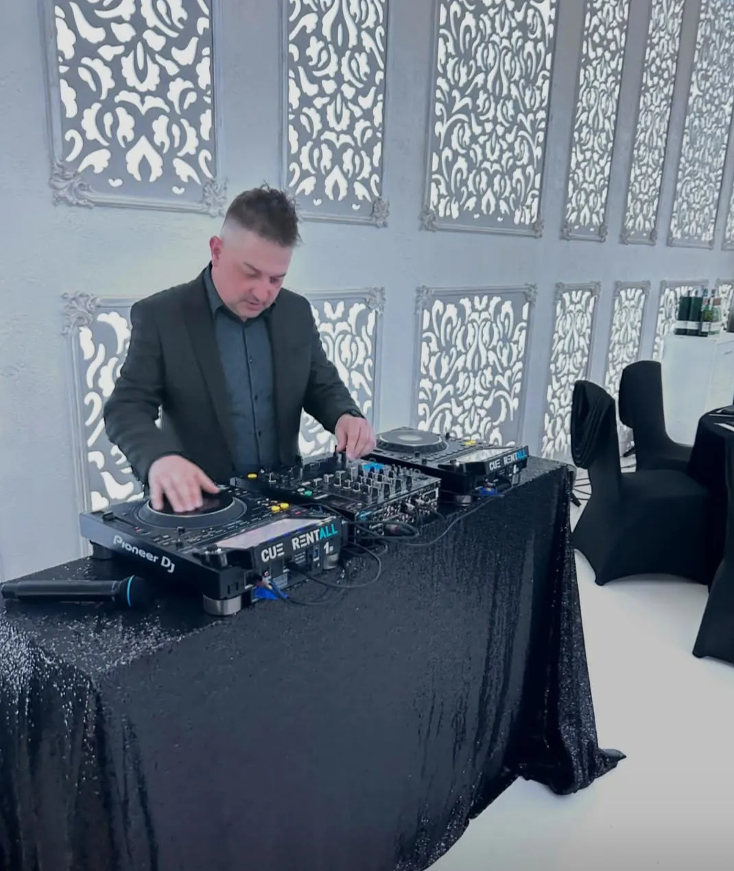 Водещи за събития в цялата България – Wedding and party DJ / Ivan Bonchev - професионален водещ и DJ – снимка 3