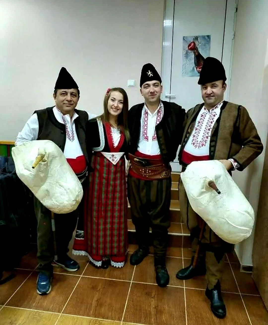 Фолклорни изпълнители и оркестри в цялата България – Формация „Родопски дар“ – снимка 2