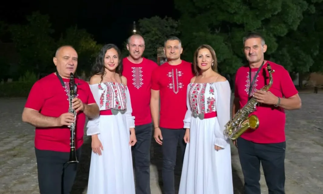 Фолклорни изпълнители и оркестри в цялата България – Оркестър "Топлика"