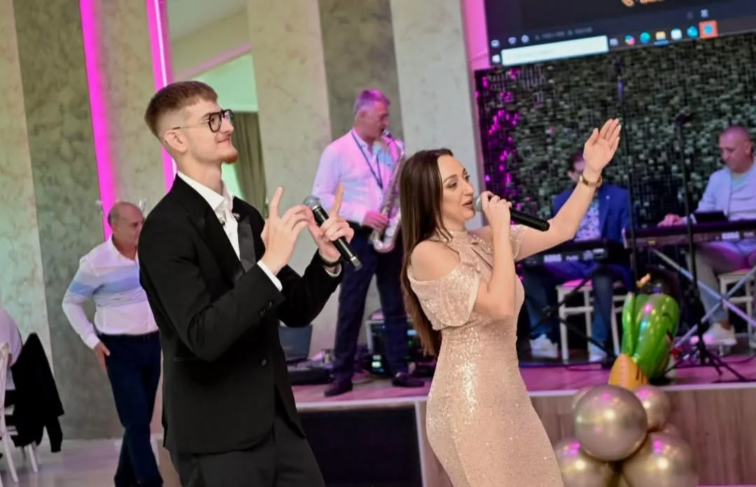 Музикални групи и естрадни изпълнители в цялата България – Kristian & Siyana - музикален дует за сватби, семейни тържес…