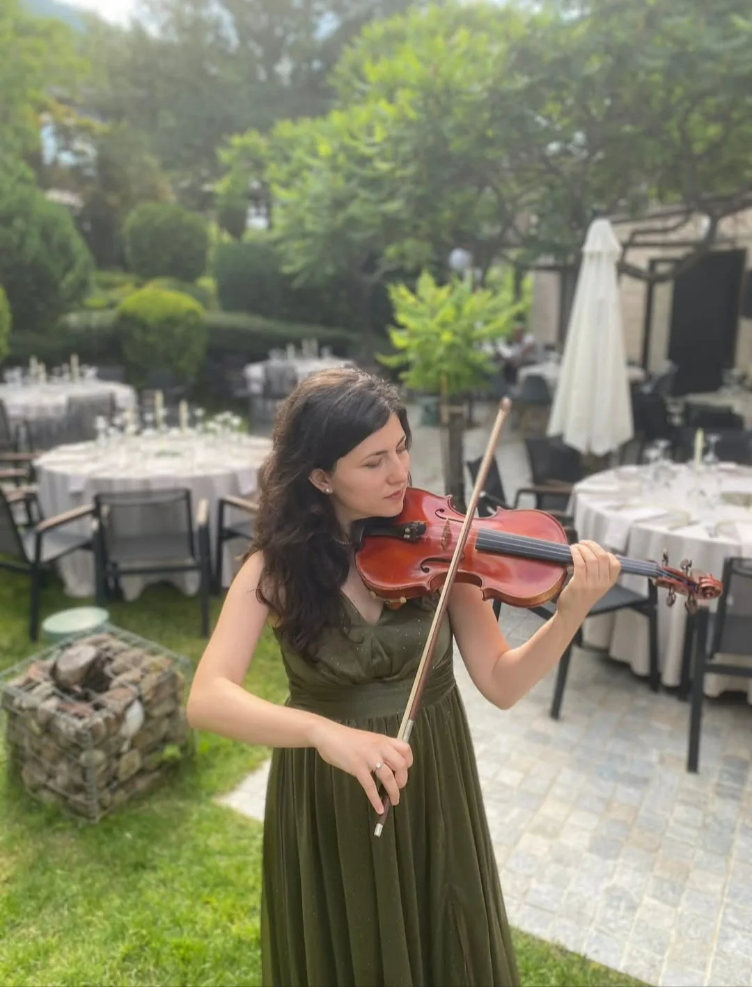 Музиканти инструменталисти в цялата България – Цигулка на живо – Nikol Violin