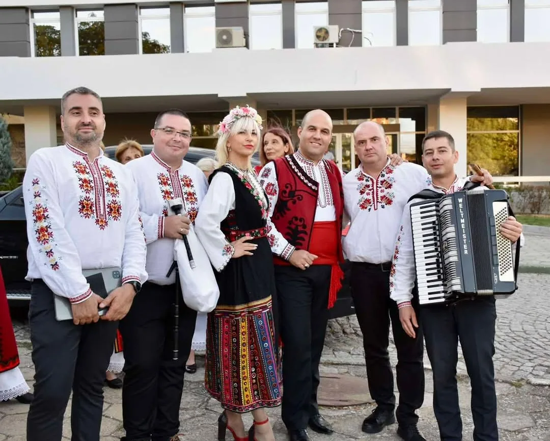 Фолклорни изпълнители и оркестри в цялата България – Оркестър „Жарава“ – снимка 2