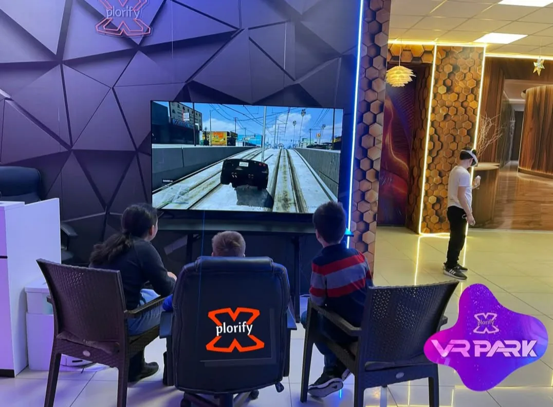 Детски рожден ден: мeстa, аниматори, парти центрове в Варна – Xplorify VR Park Varna - място за интерактивни… – снимка 2