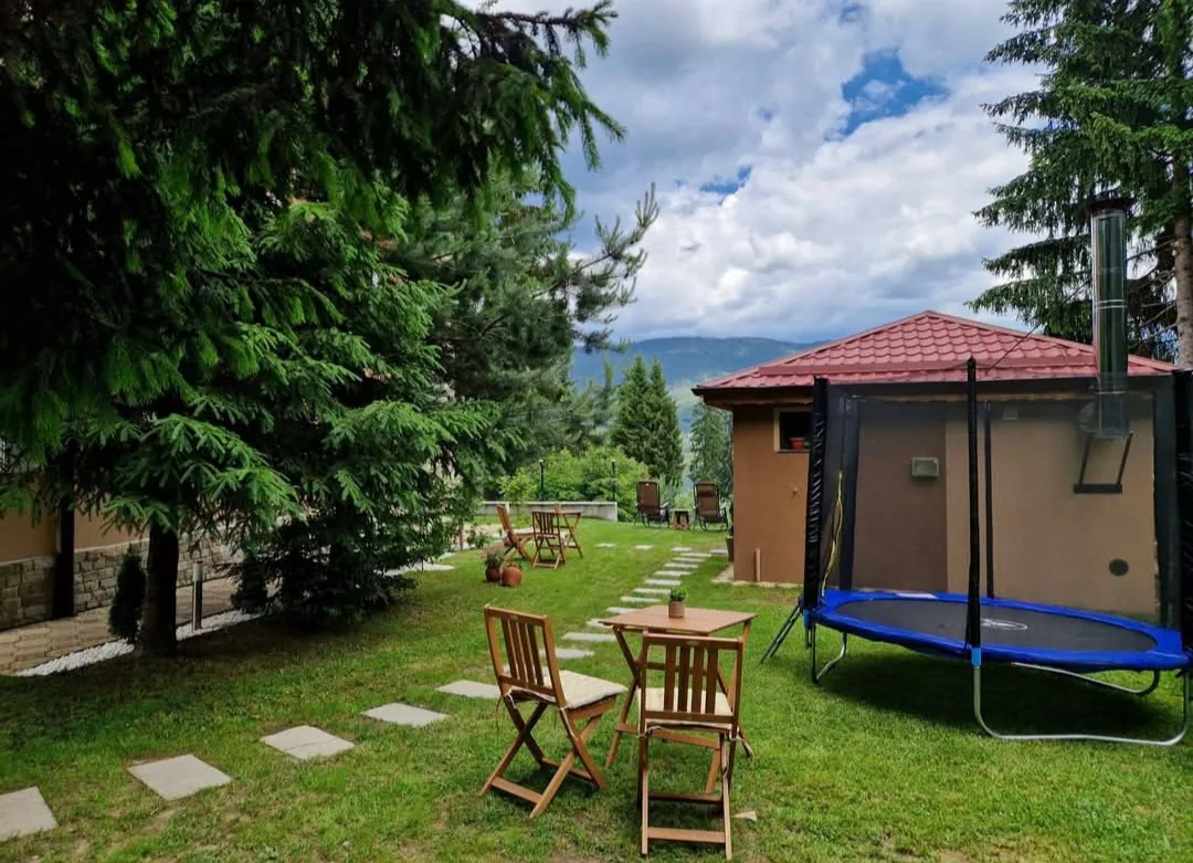 Хижи, вили, еко селища, горски кътове в Сърница – Къща за гости Paradise, с. Сърница в района на язовир Досп… – снимка 2