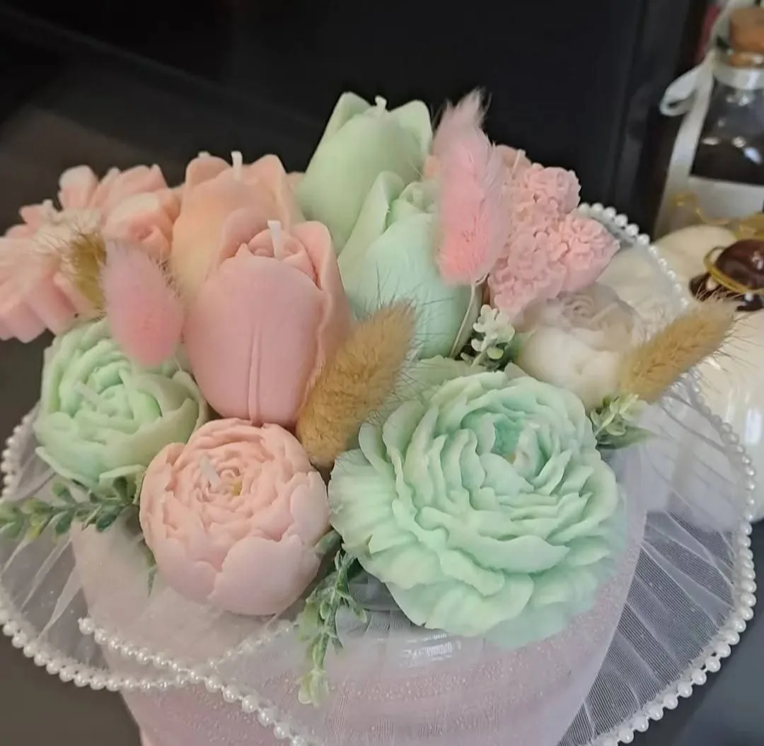 Свещи и ароматни букети в цялата България – Vio Candle Flowers – цветя и букети от восък – снимка 2