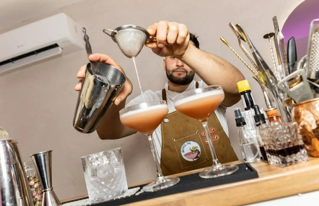 Кетъринг за събития в София – Anotherone Bartending Catering – мобилен бар и бармански услуги за събития – снимка 4
