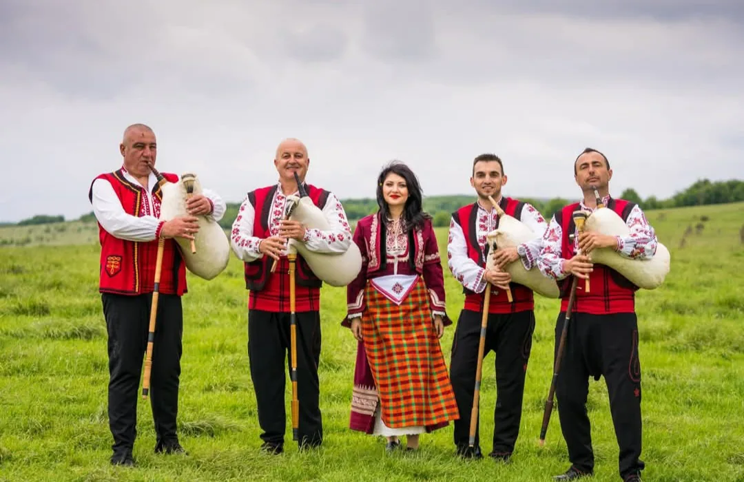 Фолклорни изпълнители и оркестри в цялата България – Формация "Гайдарите" – снимка 2