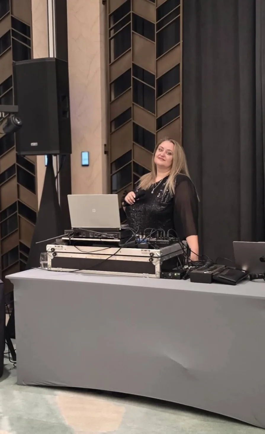 DJ и озвучаване в Плевен – Мария Илиева – DJ и вокал за вашите събития