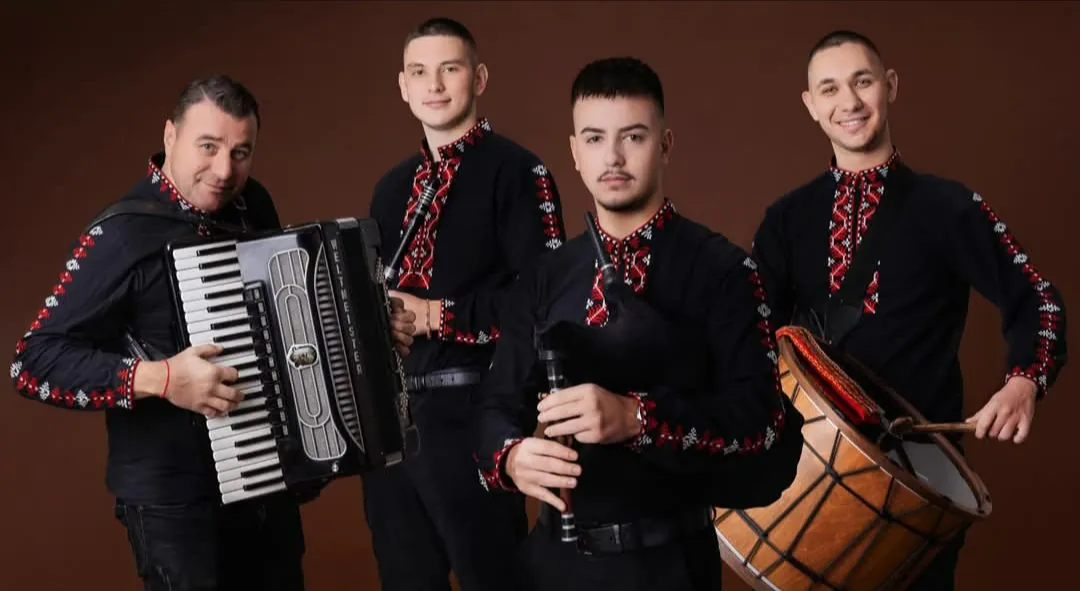 Фолклорни изпълнители и оркестри в Шумен – Формация “Шуменска наслада” – снимка 2