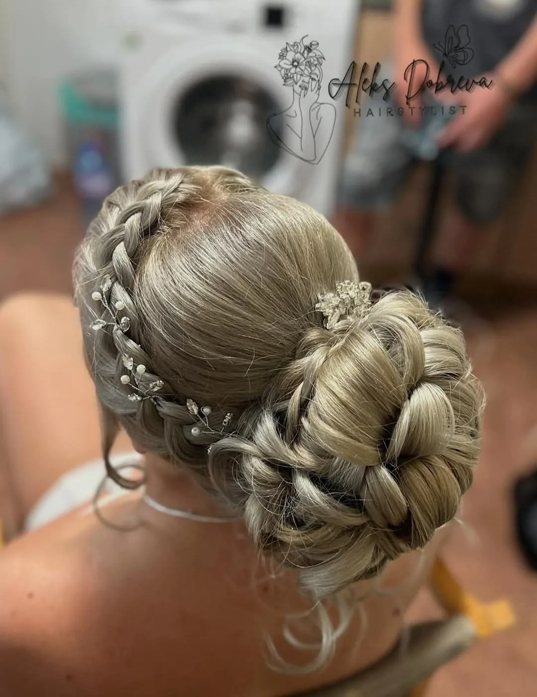 Празничен грим и красота в София – HairStyle by Aleks Dobreva – официални и празнични прически в София – снимка 2