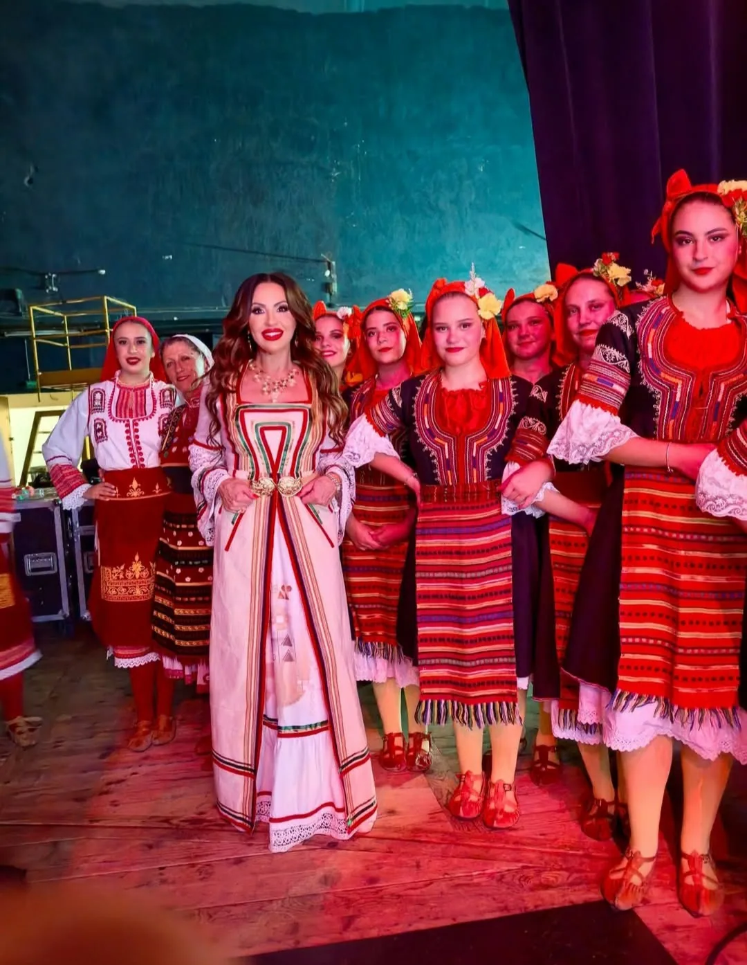 Музикални групи и естрадни изпълнители в цялата България – Румяна Попова – певица за вашите събития – снимка 2