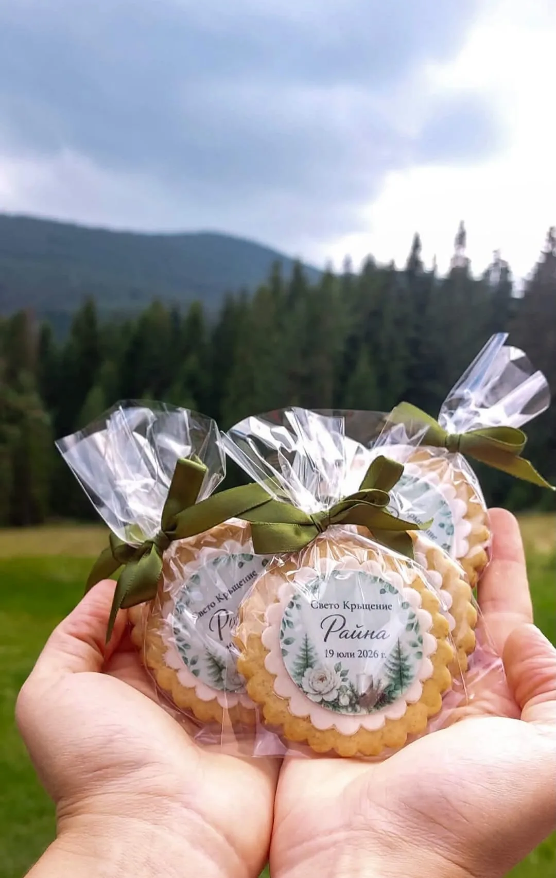 Сладкарници, торти, меденки и шоколад в София – Sweet by Elly – ръчно изработени меденки за всеки повод