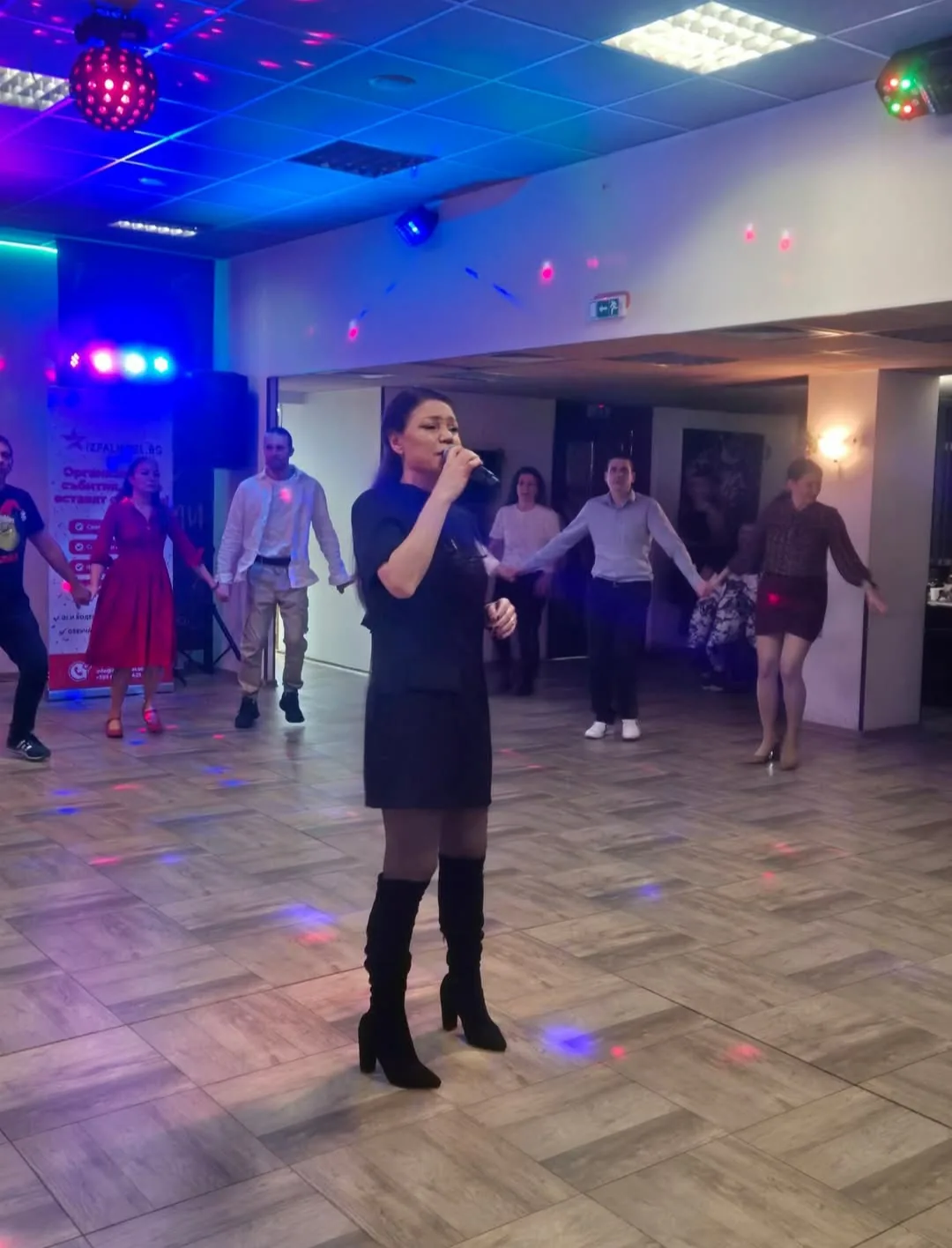 Фолклорни изпълнители и оркестри в София – Бойка Дангова – народна певица и фолклорни изпълнения