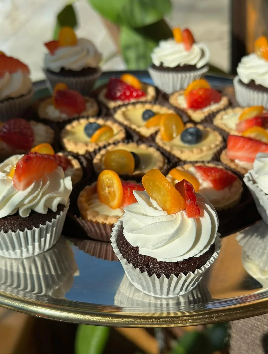Сладкарници, торти, меденки и шоколад в Варна – Sweet Street Bakery Varna – торти по поръчка, сладкарница и… – снимка 12