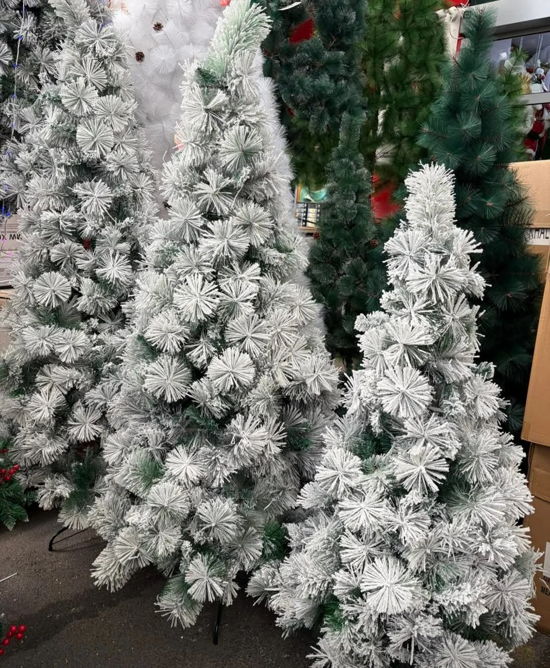 Празнични артикули и парти магазини в София – Christmas Magic Shop – коледни елхи, играчки и празнична украса – снимка 5